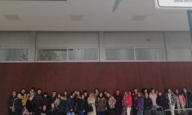 Jornada de puertas abiertas en el centro de salud Albayda-La Cruz para 2º ESO-A y el alumnado del Ciclo Formativo