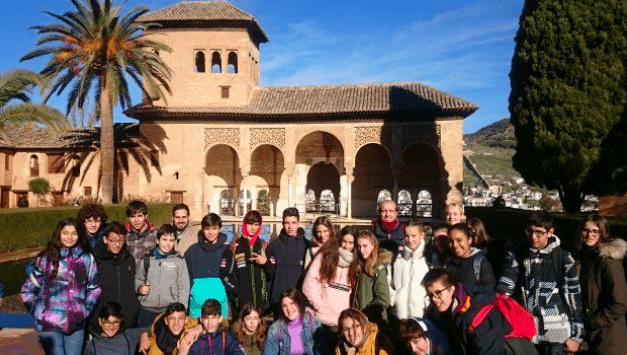 Los alumnos de 2º ESO visitan la Alhambra en la asignatura de Historia