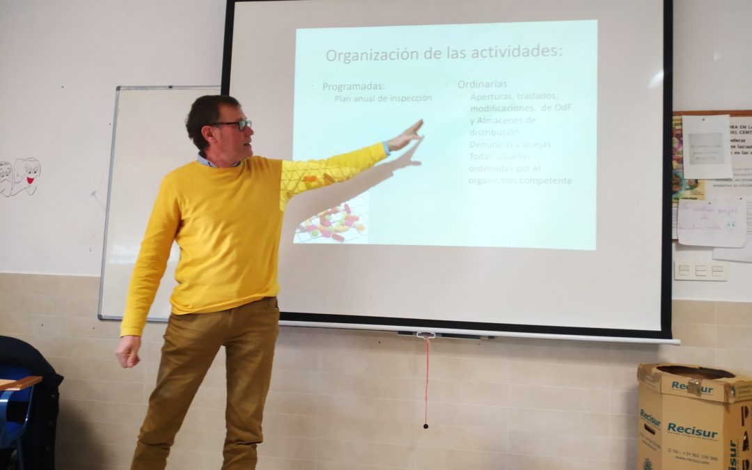 Charla de Francisco Ignacio Sánchez Osorio para el ciclo formativo: La Inspección de Farmacia en la Comunidad Autónoma de Andalucía