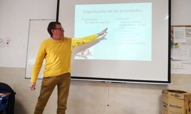 Charla de Francisco Ignacio Sánchez Osorio para el ciclo formativo: La Inspección de Farmacia en la Comunidad Autónoma de Andalucía