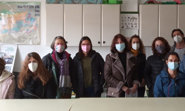 Familiares preparan el Día de la Ecoescuela