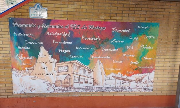Cartel en la entrada al Instituto