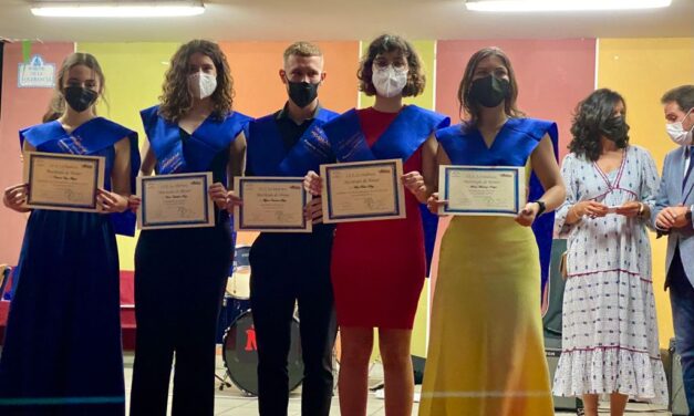 Graduación de 2º Bachillerato. VÍDEO Y FOTOS