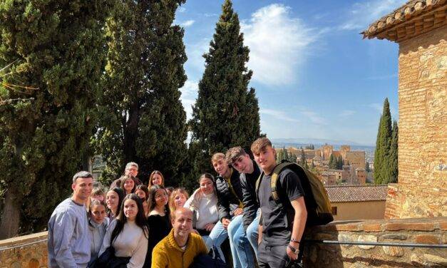 Los alumnos de historia del arte de 2º Bachillerato visitan la Alhambra