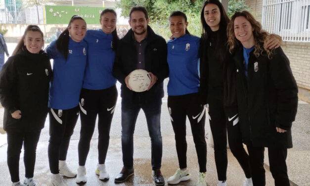 Visita del equipo femenino del Granada CF