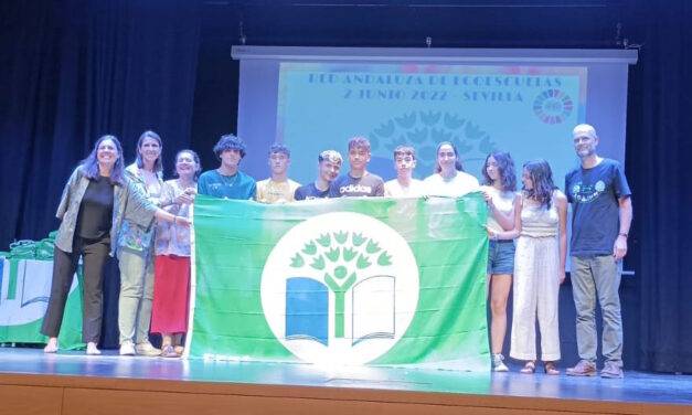 Entrega de la Bandera Verde de las Escoescuelas para el IES La Madraza
