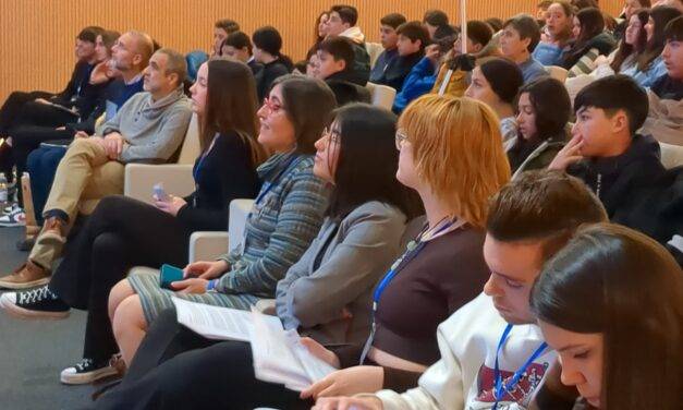 «EL IDEAL» informa sobre el Minicongreso Escolar del IES La Madraza