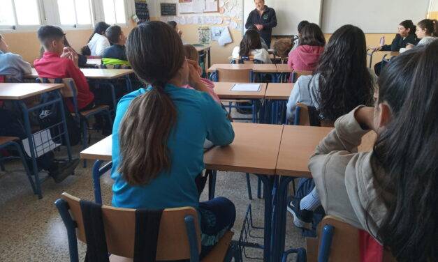 Charla sobre gestión del agua