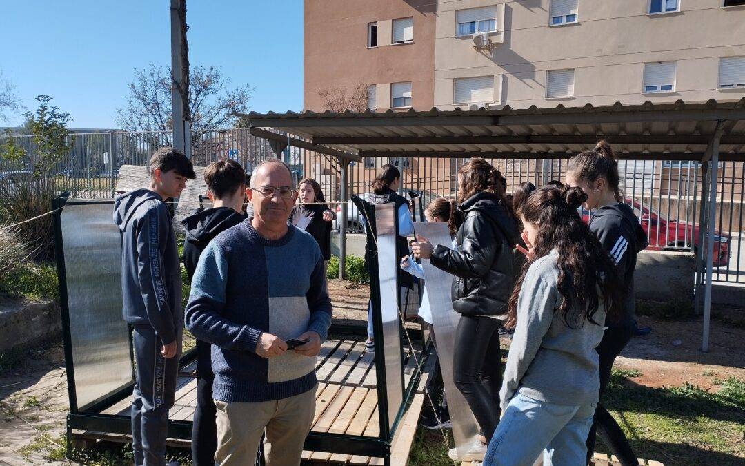 Invernadero construido por alumnado de 4º ESO