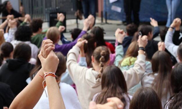 DÍA DE LA ECOESCUELA: ACTO COMUNITARIO DEDICADO AL BARRIO (2025/05/07)
