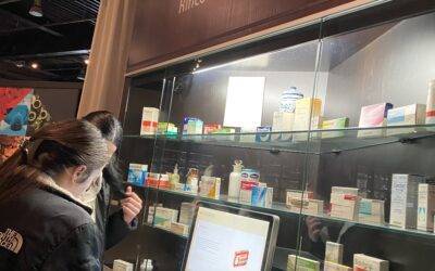 VISITA AL PARQUE DE LAS CIENCIAS DE 1º DEL CFGM DE FARMACIA Y PARAFARMACIA